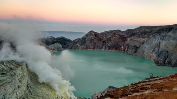 ijen-lake.jpg